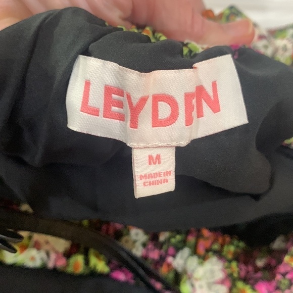 NEW Leyden Embroidered Floral Smocked Mini Skirt Black cream pink green Sz M - Picture 11 of 12